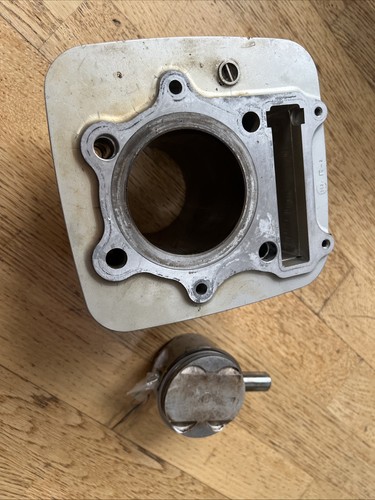Suzuki tu250 motor - suzuki, zylinder